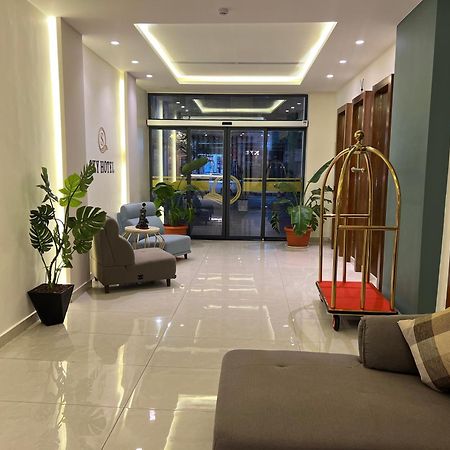 Sky Hotel Акаба Екстер'єр фото