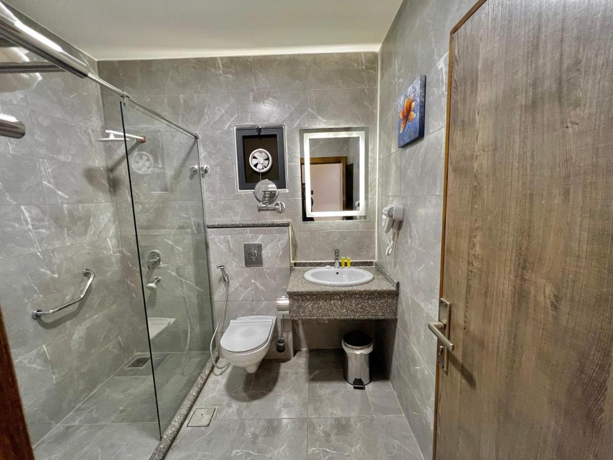 Sky Hotel Акаба Екстер'єр фото