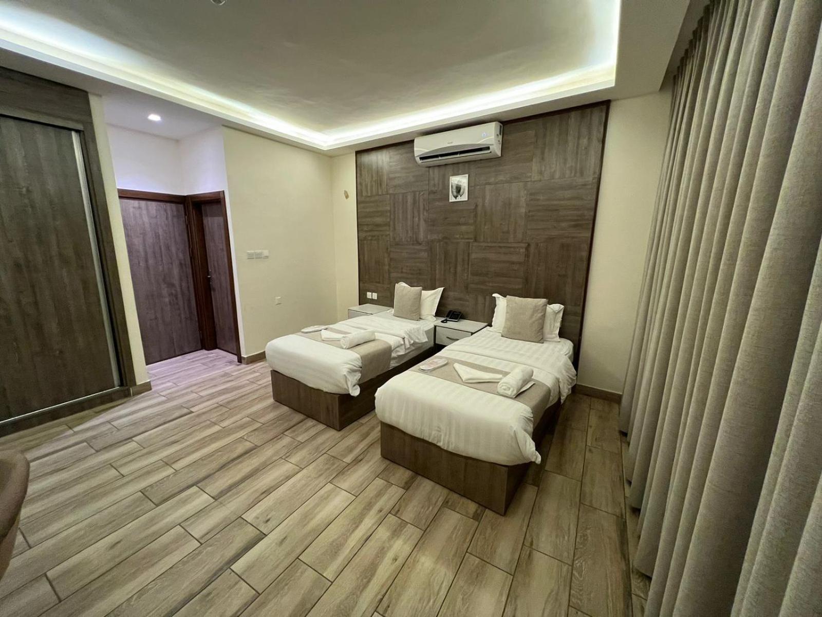 Sky Hotel Акаба Екстер'єр фото