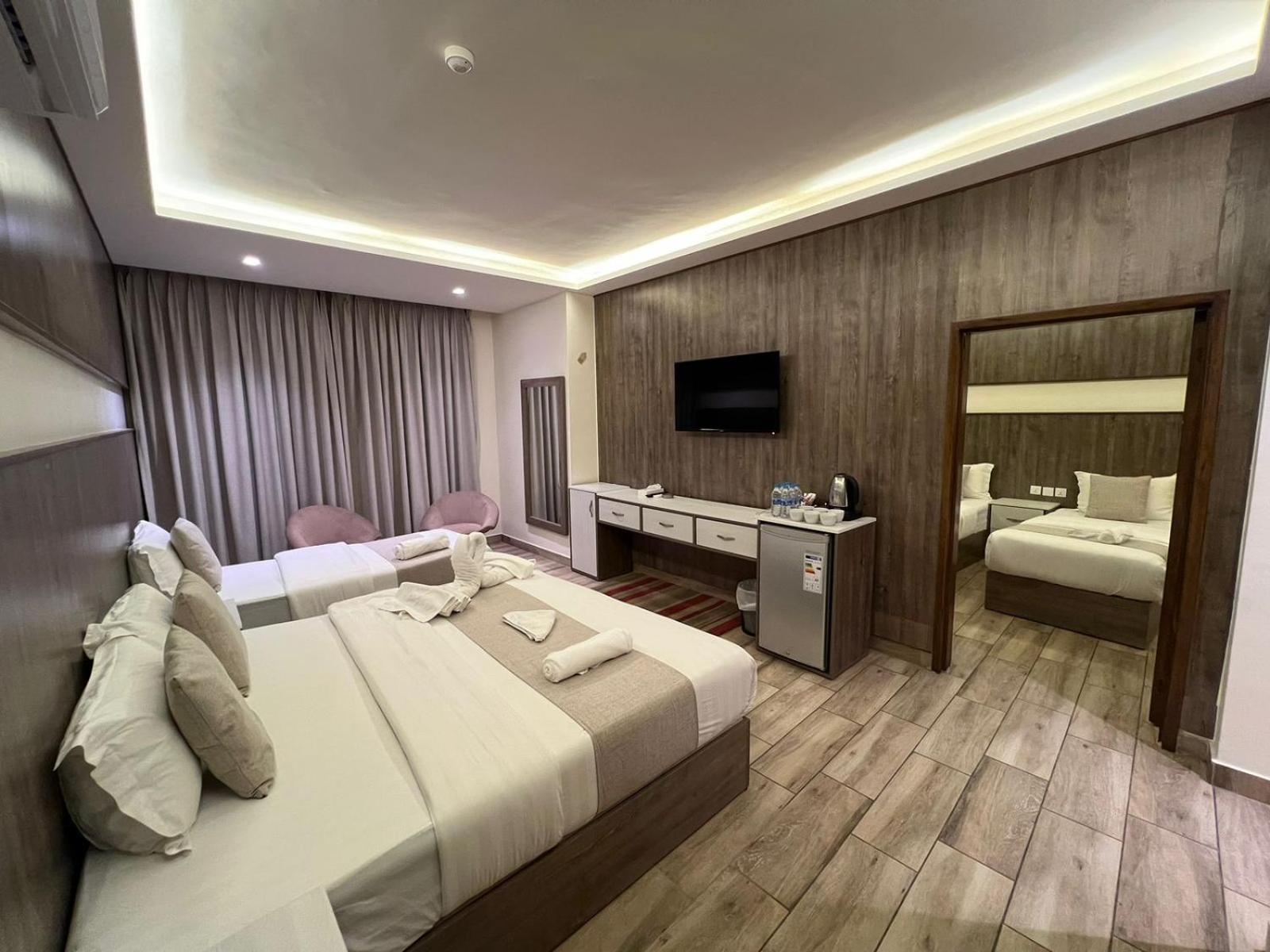 Sky Hotel Акаба Екстер'єр фото